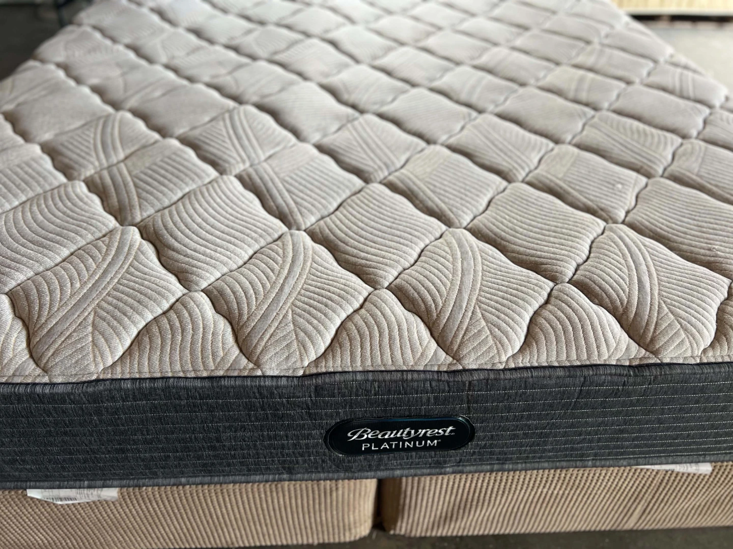 King mattress,box spring & metal frame /free delivery