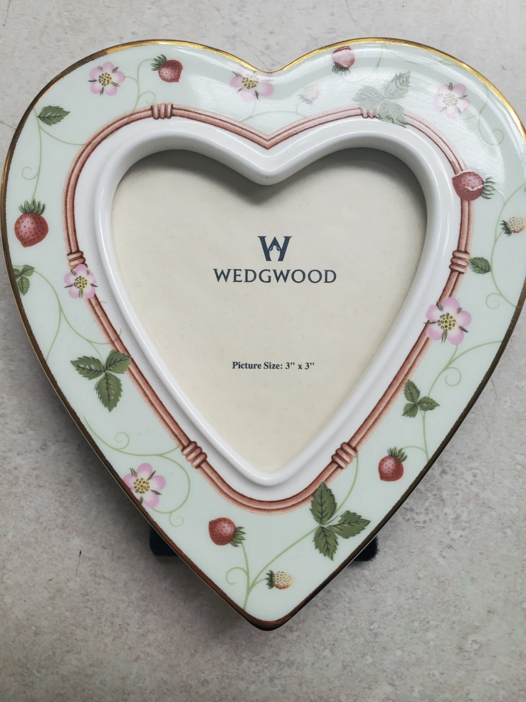 Wedgwood Heart Picture Frame - Strawberry Design - photo 2