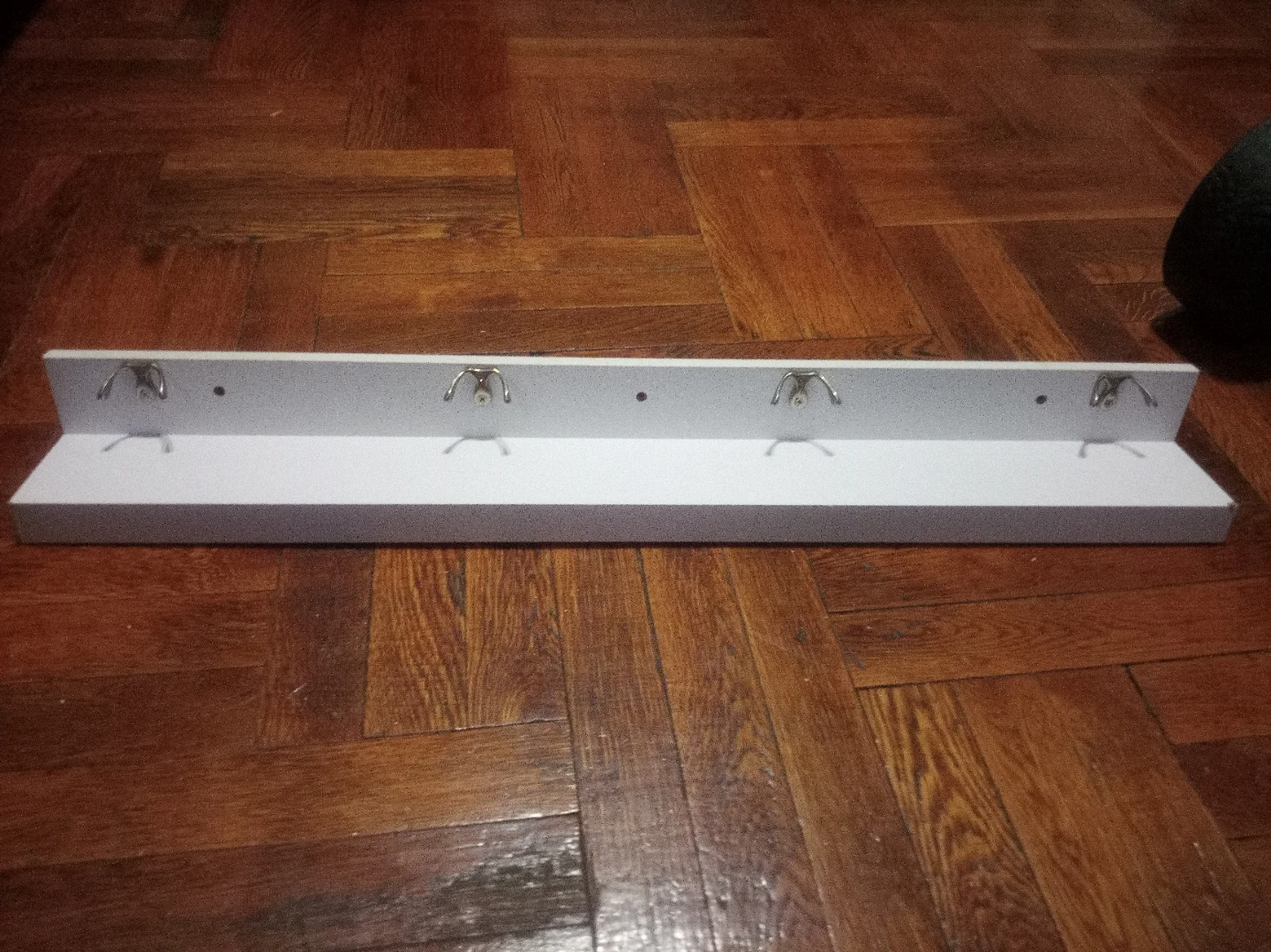 White Wall Mounted Coat Rack with 4 Hooks