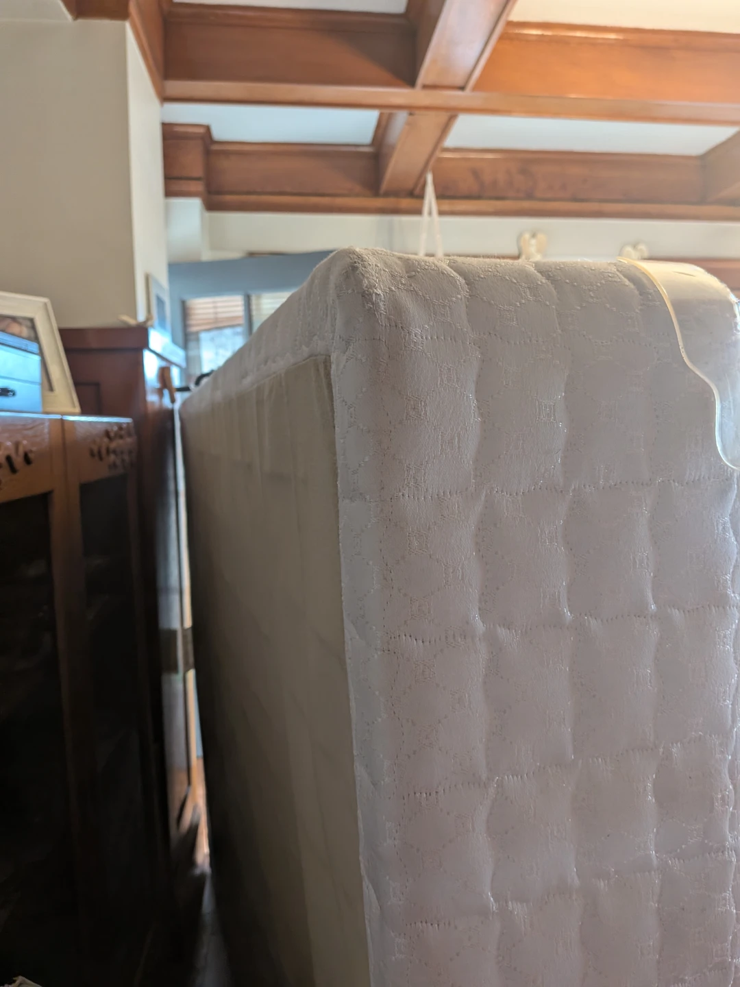 Will pay you 20$ to pick up today -Free Queen size box spring