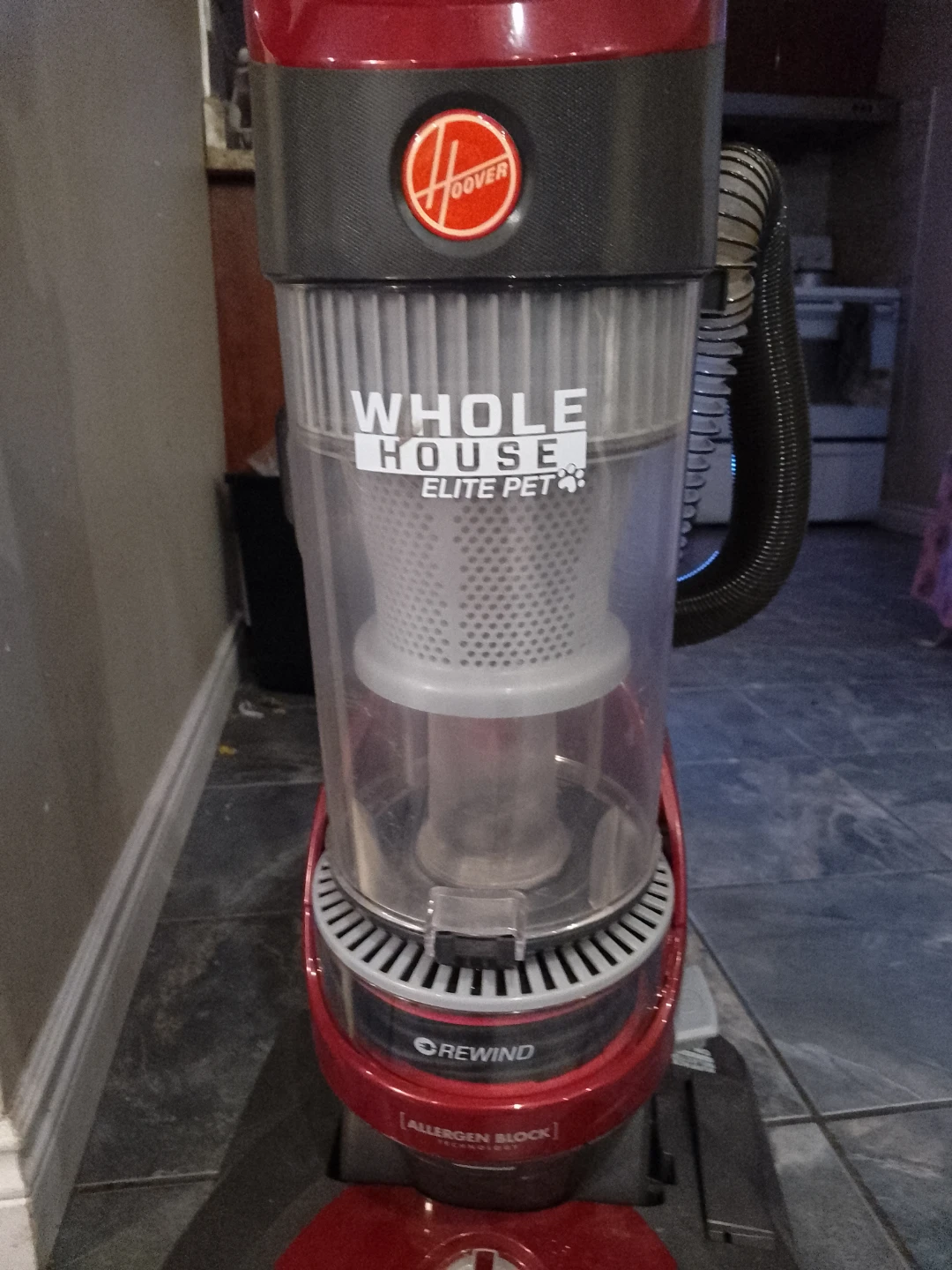 12AMPS Vacuum cleaner perfect for carpet cleanup