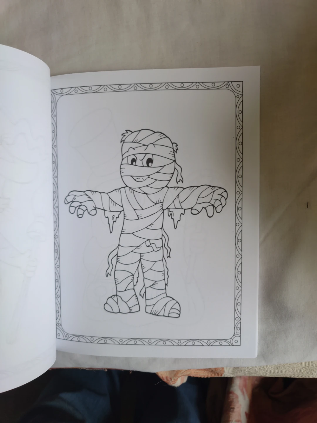 Ages 2-8 Halloween Coloring book - photo 3