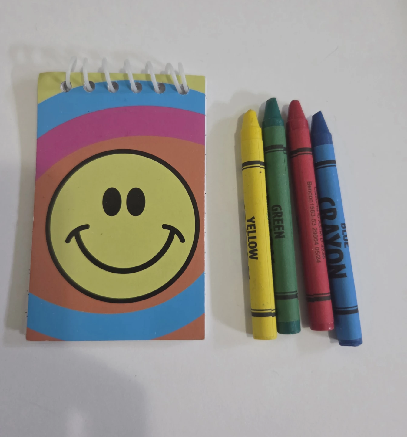 Mini notepad and 4 crayons #freecycle