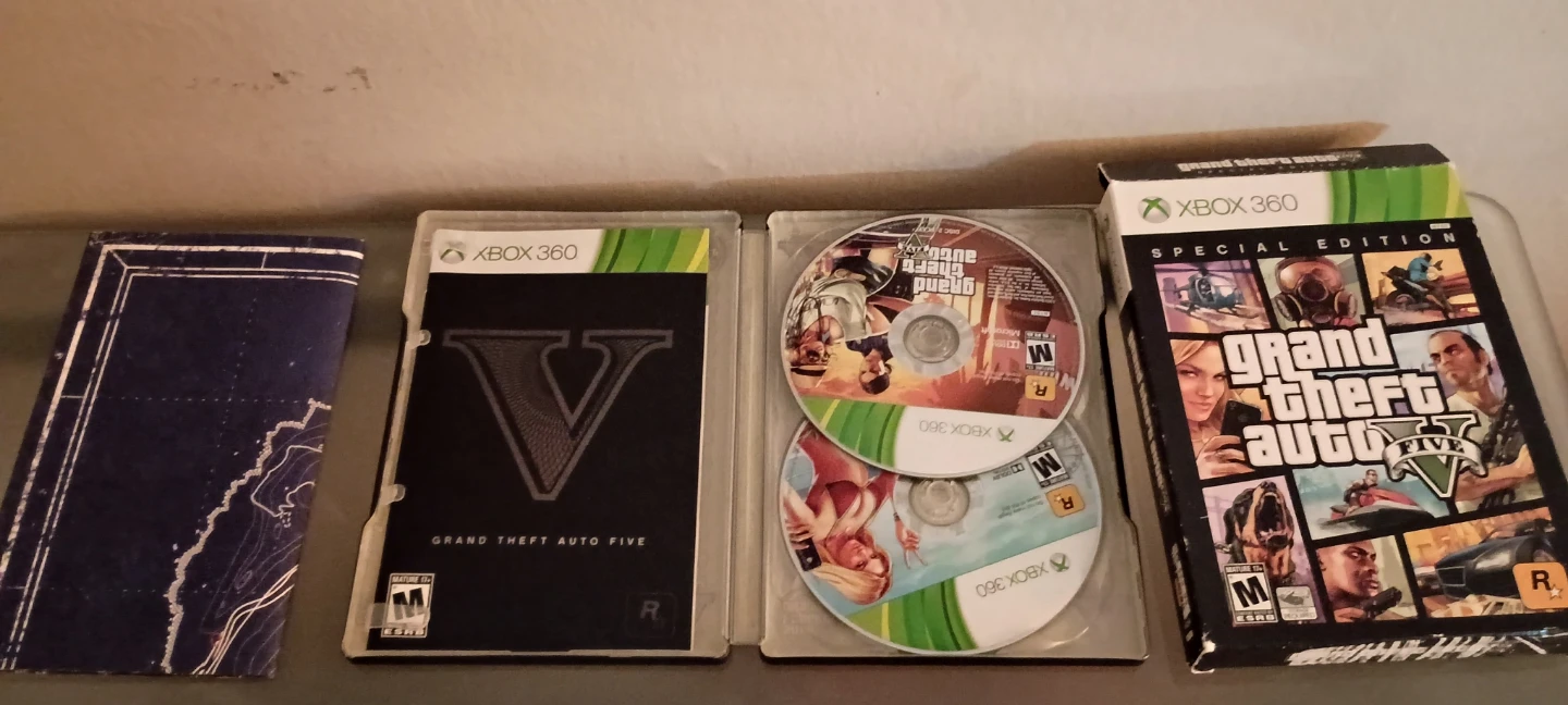 Xbox 360 Games (Sold Separately) - photo 3