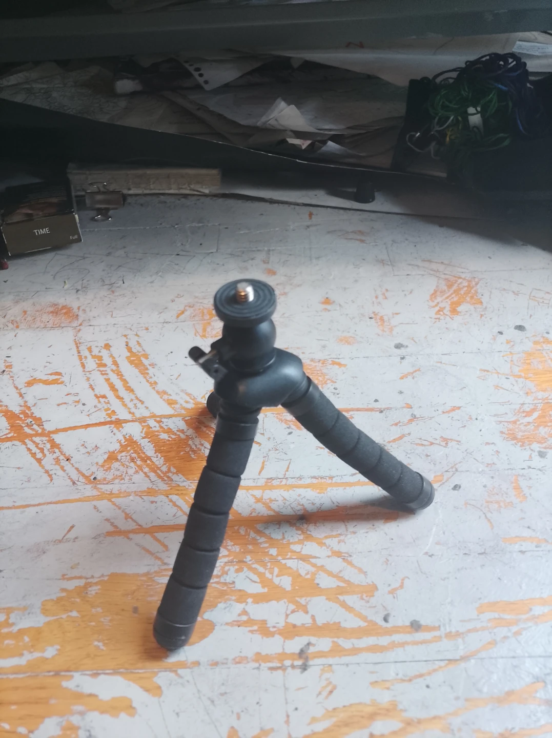 Camera tripod