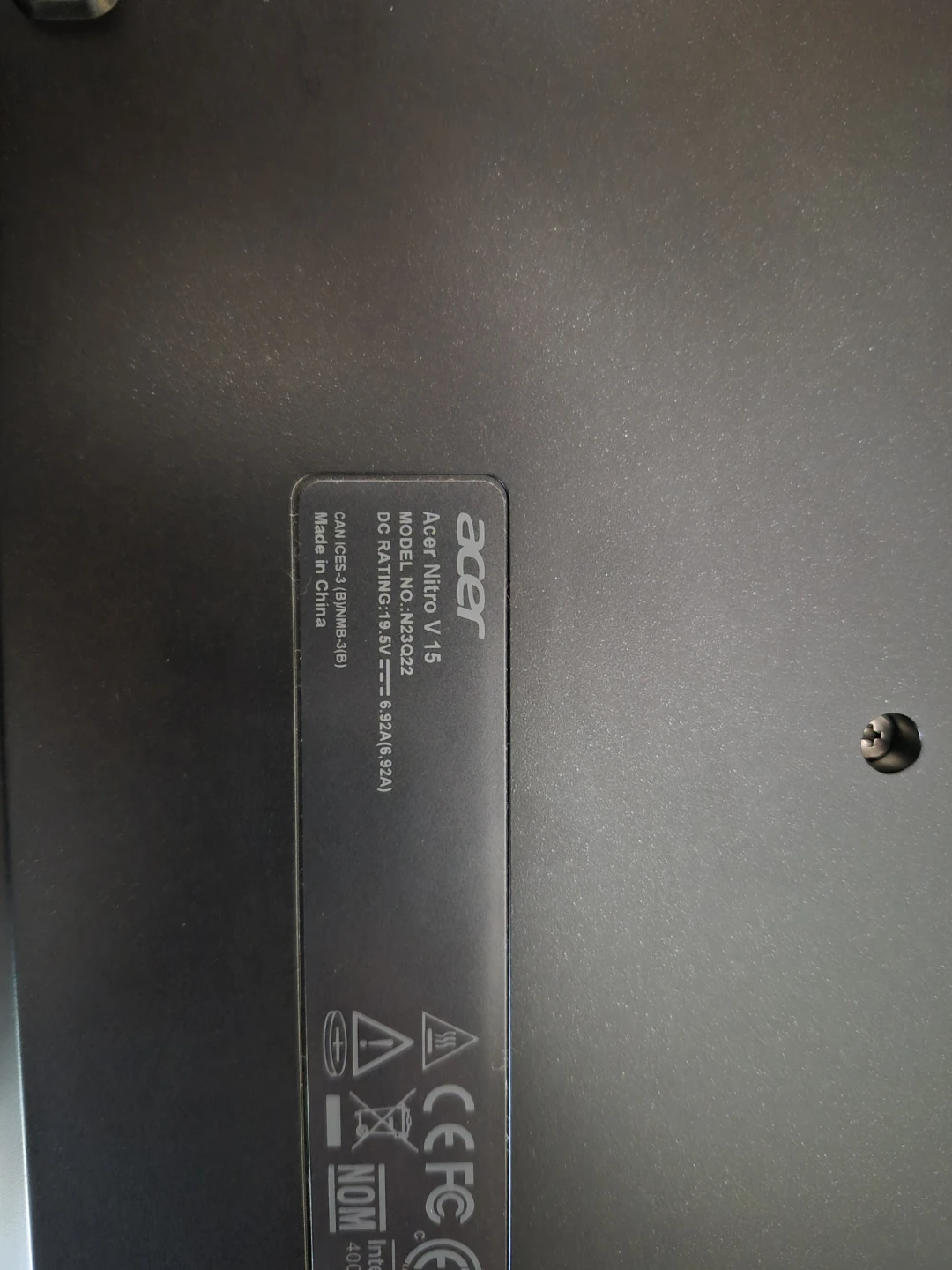 Acer Nitro V15 gaming laptop - photo 3