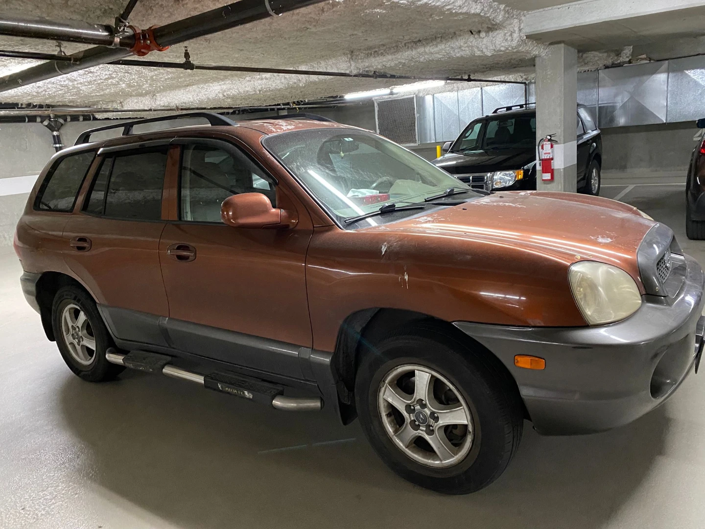Hyundai Santa Fe SUV - photo 2