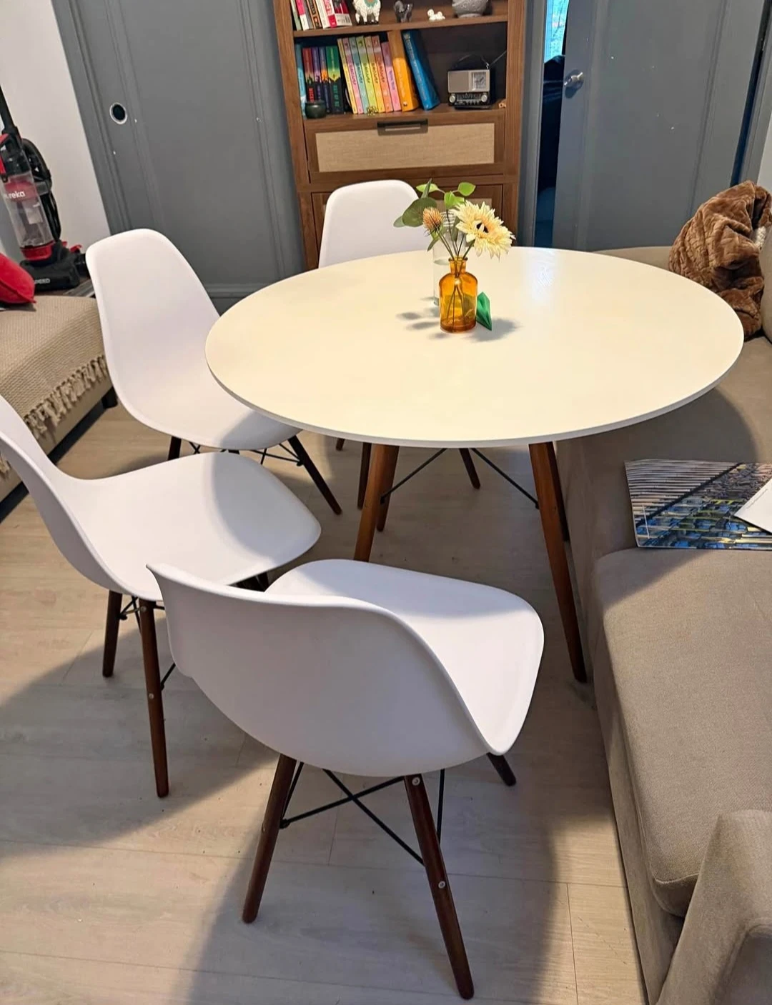 Brand new White Round Dining Table with 4 Chairs - photo 2