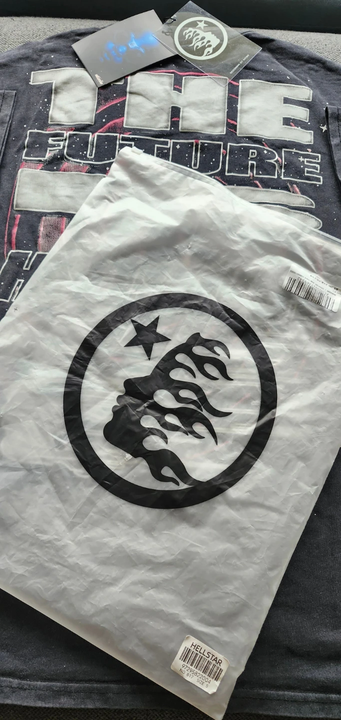 HELLSTAR "The Future" Graphic T-Shirt - photo 3