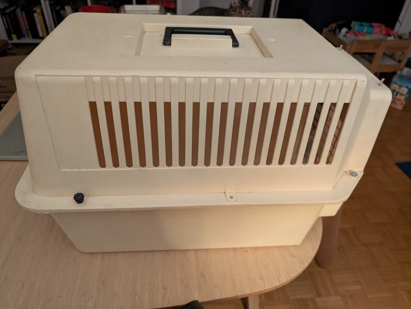 Pet Keeper Plastic Pet Carrier with Metal Door - photo 3