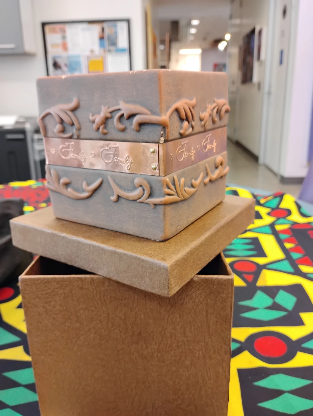 Decorative "Family" Tissue Box Cover - photo 2