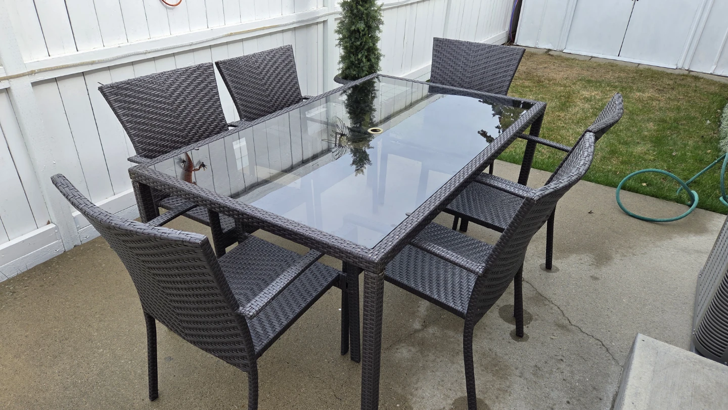 Rectangle  table with 6 chairs