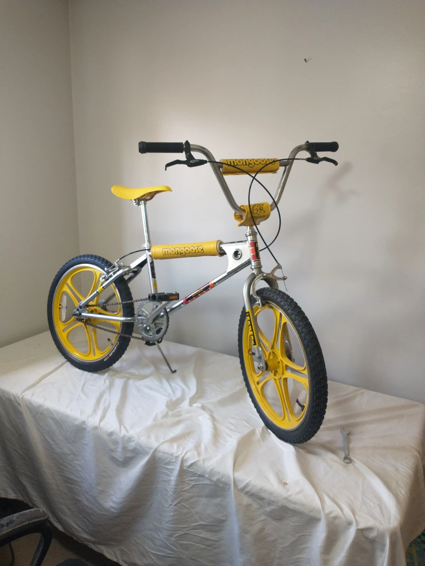 Vintage Mongoose BMX Bicycle - Yellow - photo 4