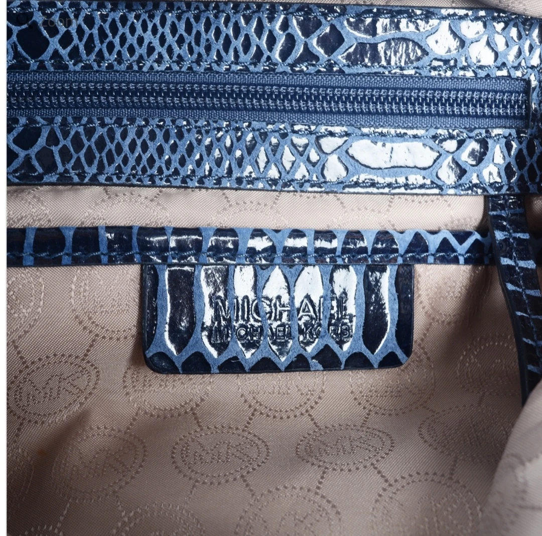 Michael Kors Blue Snake Print Shoulder Bag - photo 5