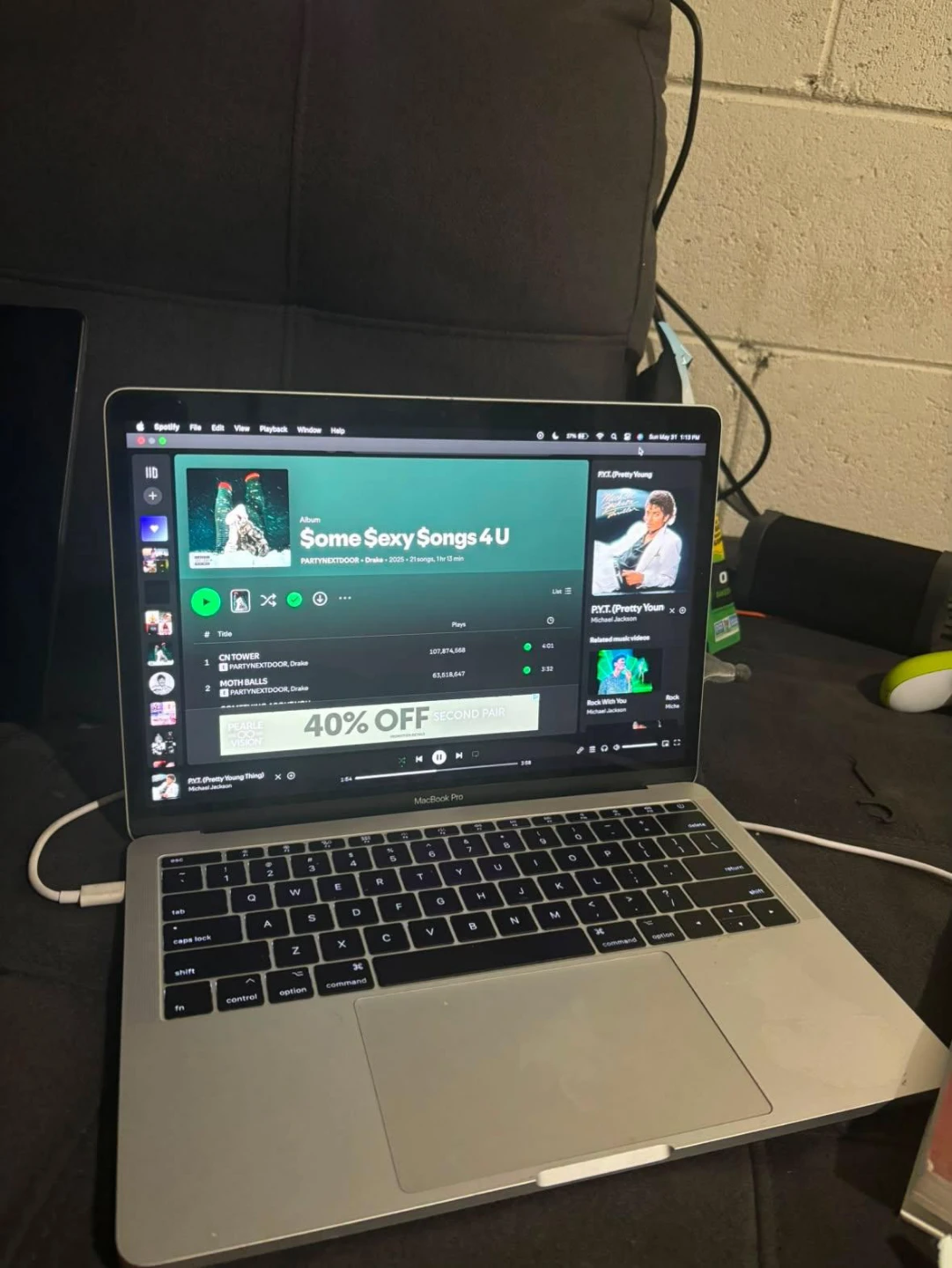 Apple MacBook Pro 13-inch (2017)