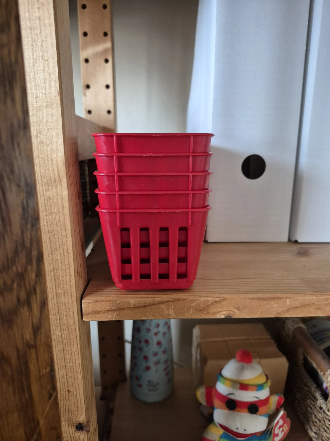 5 Red Organizer/Storage Baskets/Bins (Vintage, Made in USA) - photo 2