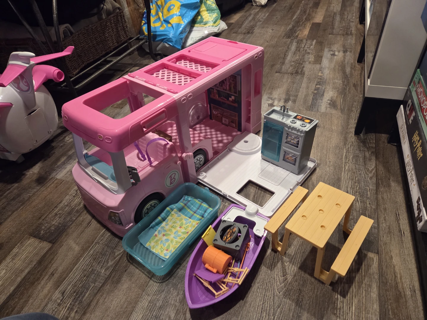 Barbie Camper Van Playset with Accessories - photo 3
