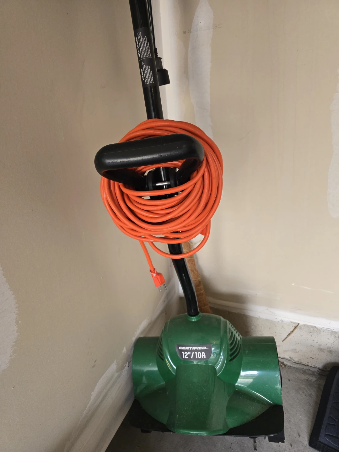 Certified Electric Snow Shoveler 12" / 10A - photo 2