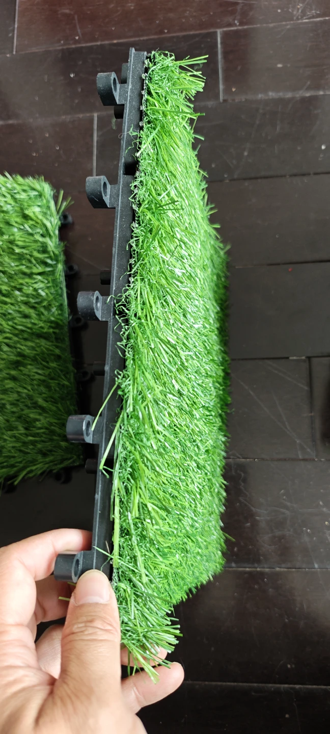 1'*1' Artificial Grass Tiles with Interlocking Base (Set of 10) - photo 5