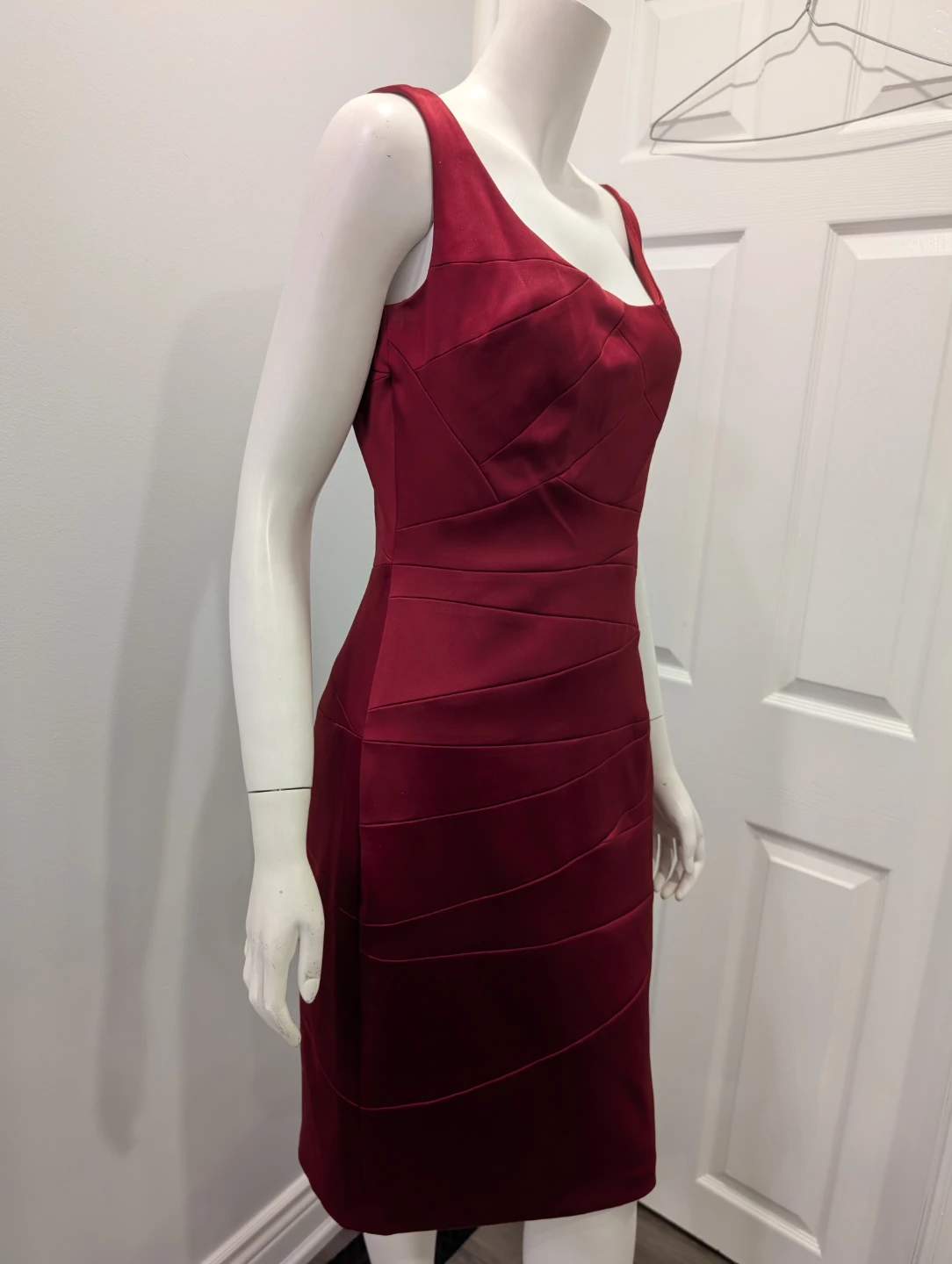 EUC - Le Chateau Red Dress - photo 2