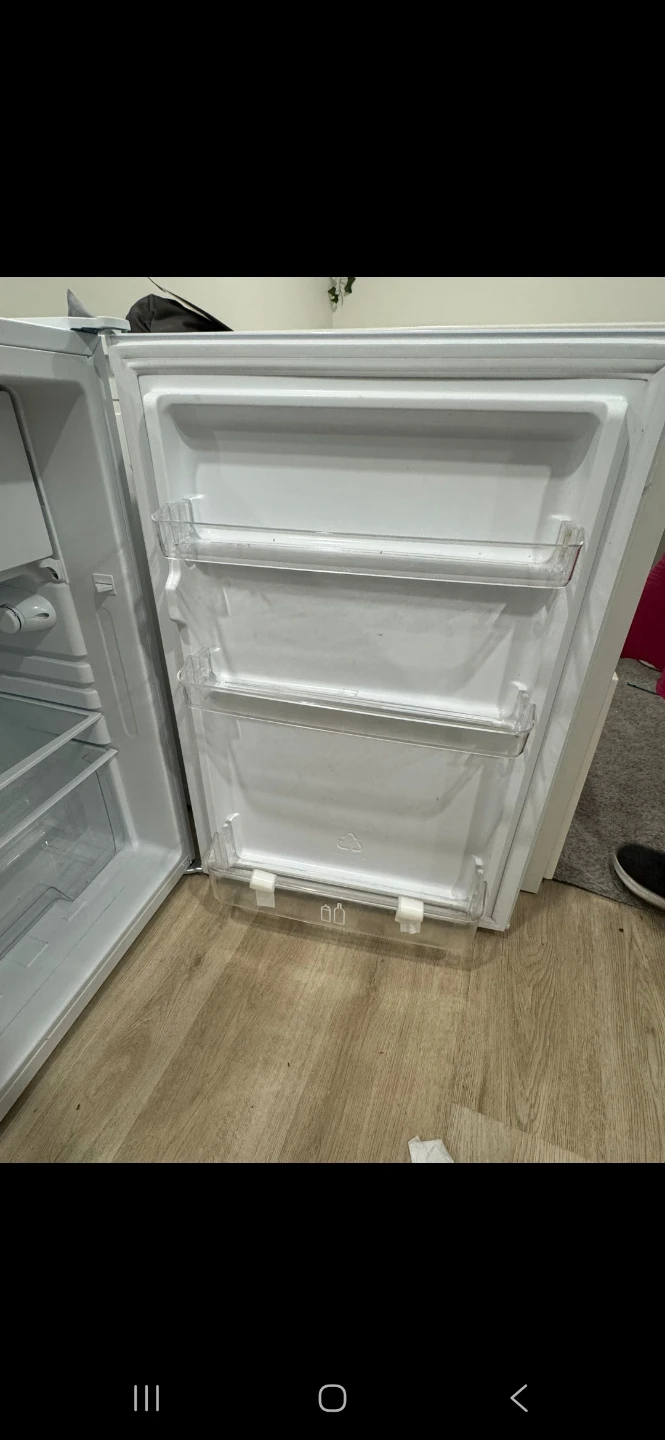 White Compact Refrigerator - photo 3