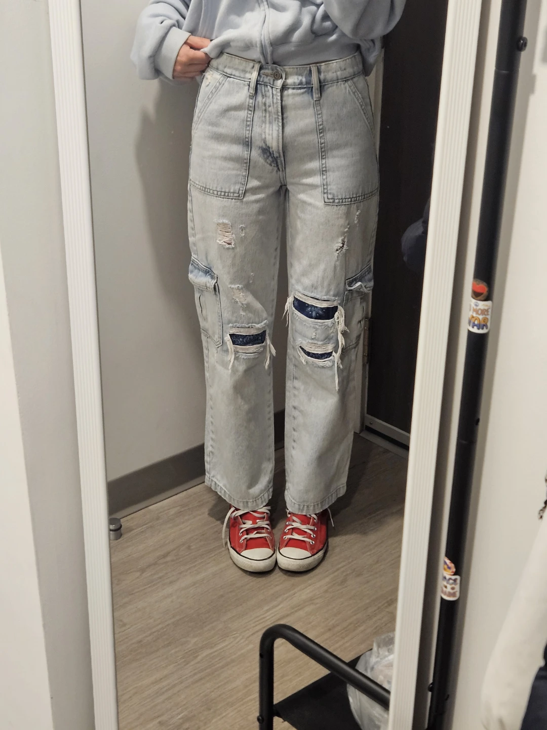 HIDDEN Los Angeles Distressed Light Wash Cargo Jeans Size 25