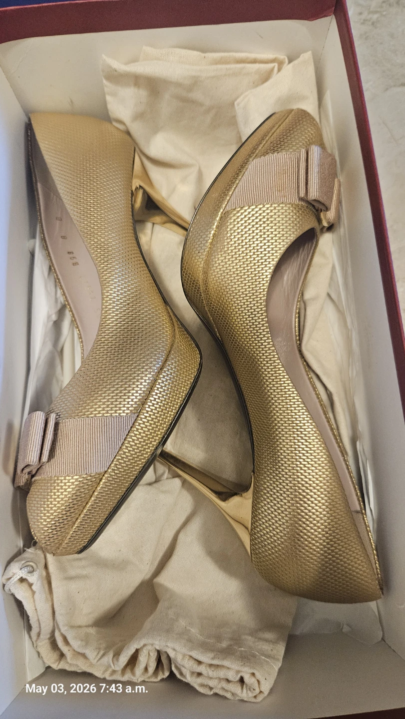 Salvatore Ferragamo Gold Grazia 10 cm size 8 - photo 2