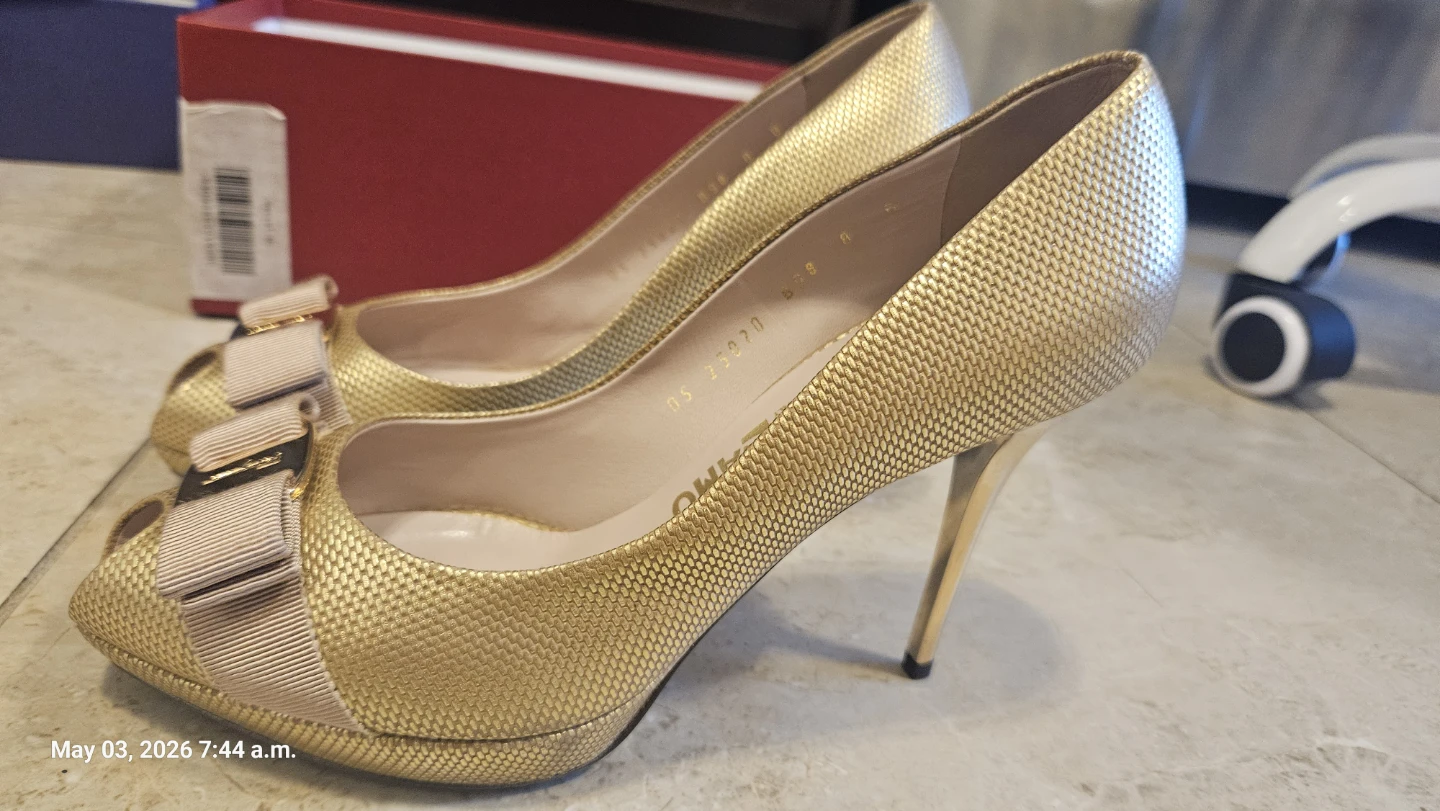 Salvatore Ferragamo Gold Grazia 10 cm size 8 - photo 3