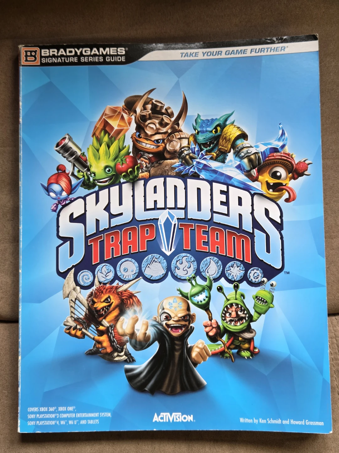 Skylanders Trap Team Signature Series Guide Book