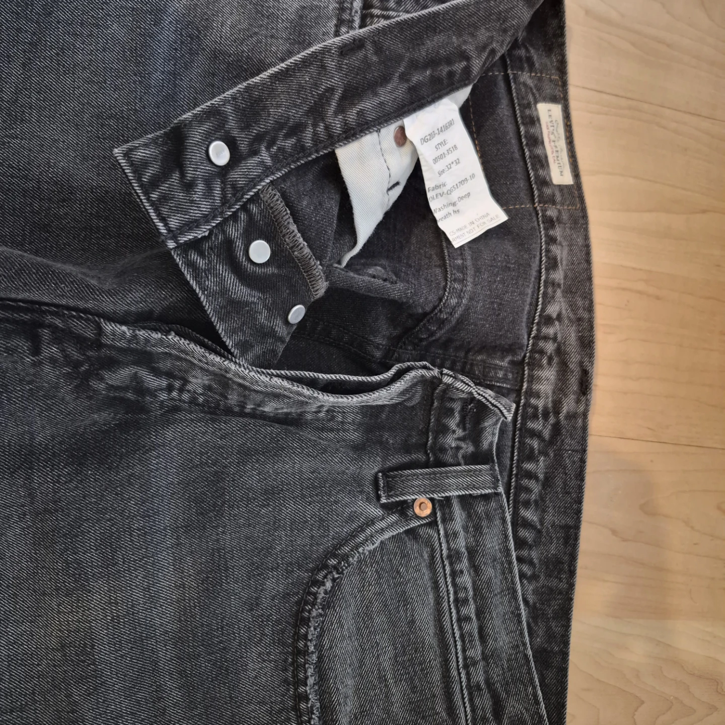 Levi's 501 Jeans - Black Wash - Size 32/32 - photo 3