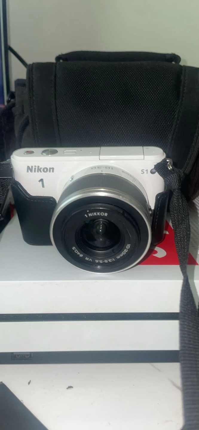 Nikon 1 S1 White Digital Camera with Case - photo 2