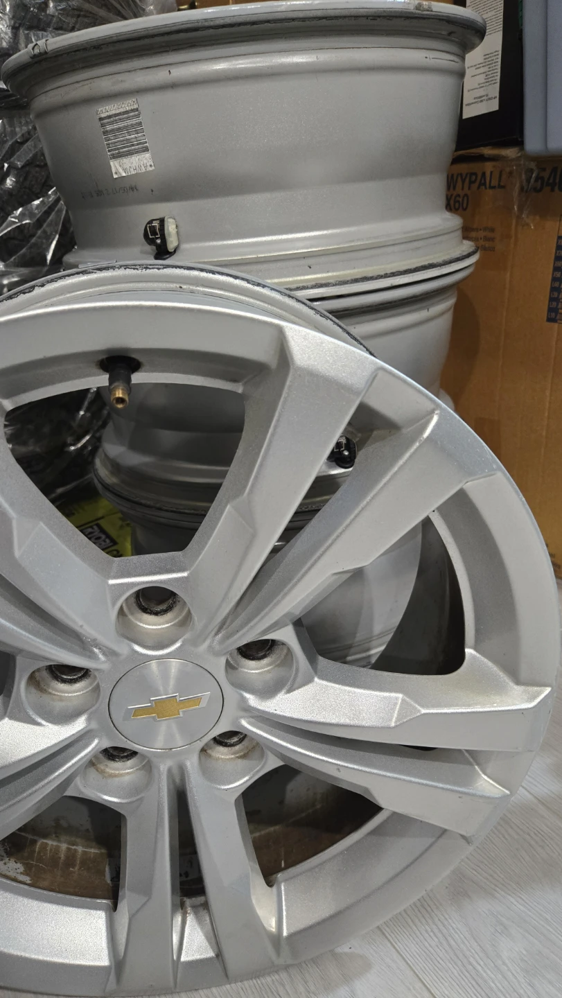 4× Rims Chevrolet Silver Alloy Wheel 17x7 with TPMS - photo 2
