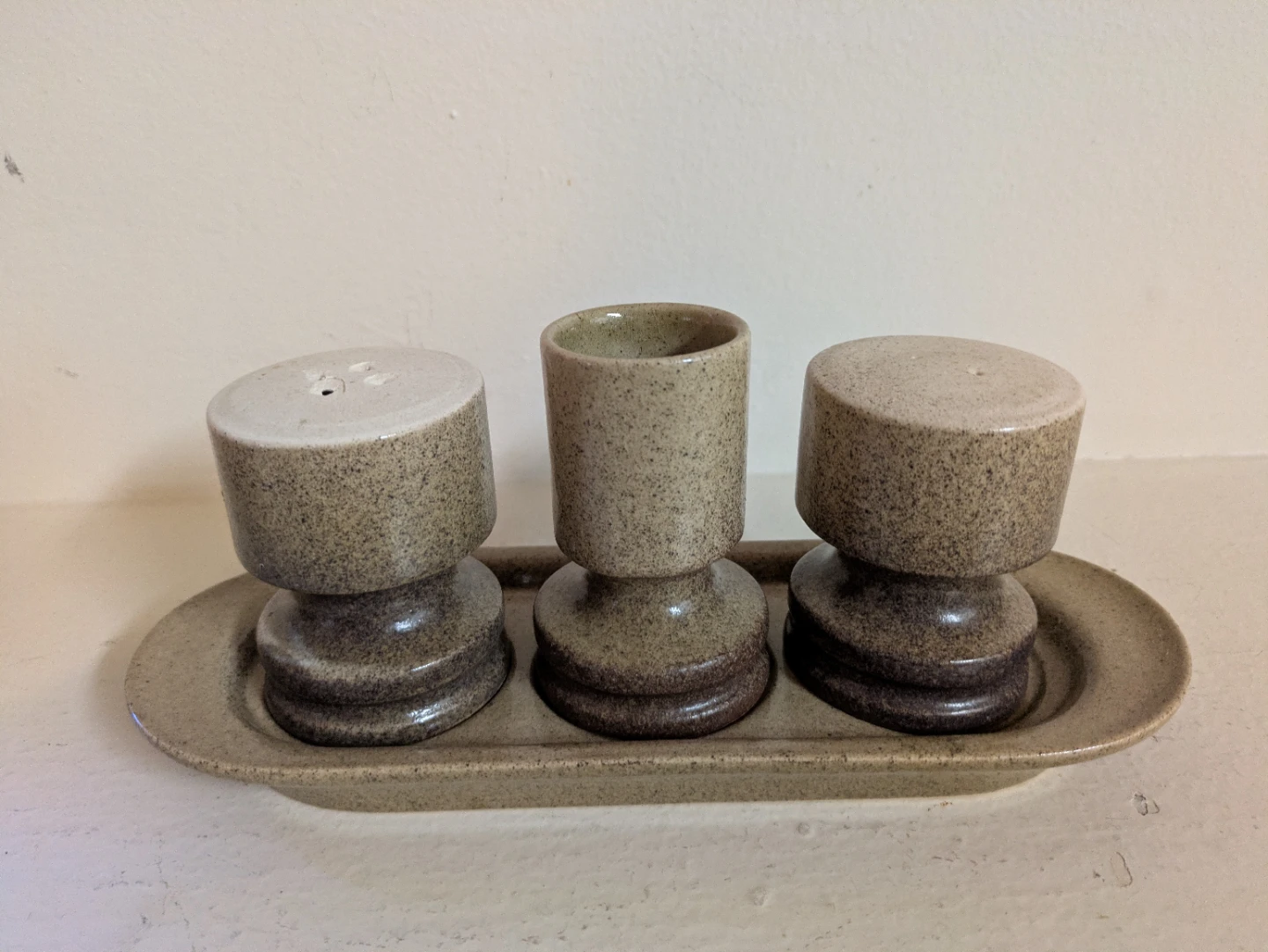 Ceramic Condiment Set with Tray