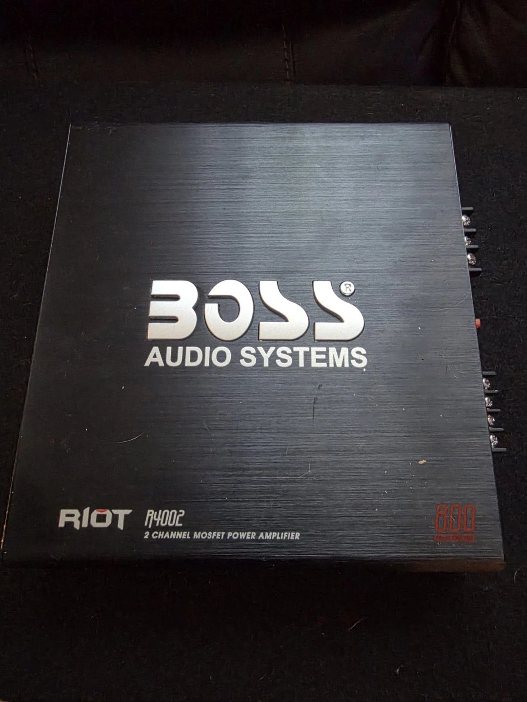 BOSS RIOT R4002 2 Channel MOSFET Power Amplifier - photo 3