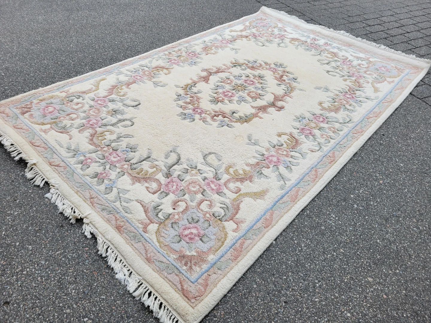 ​Plush 100% Wool Area Rug - 5'3" x 8'3" Hand-Made Pastel Floral.