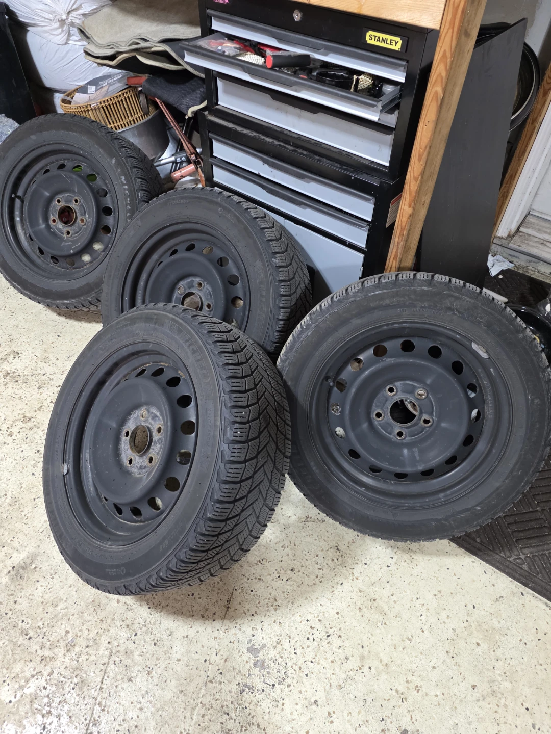 Michelin Winter Tires on Rims 215/55R16