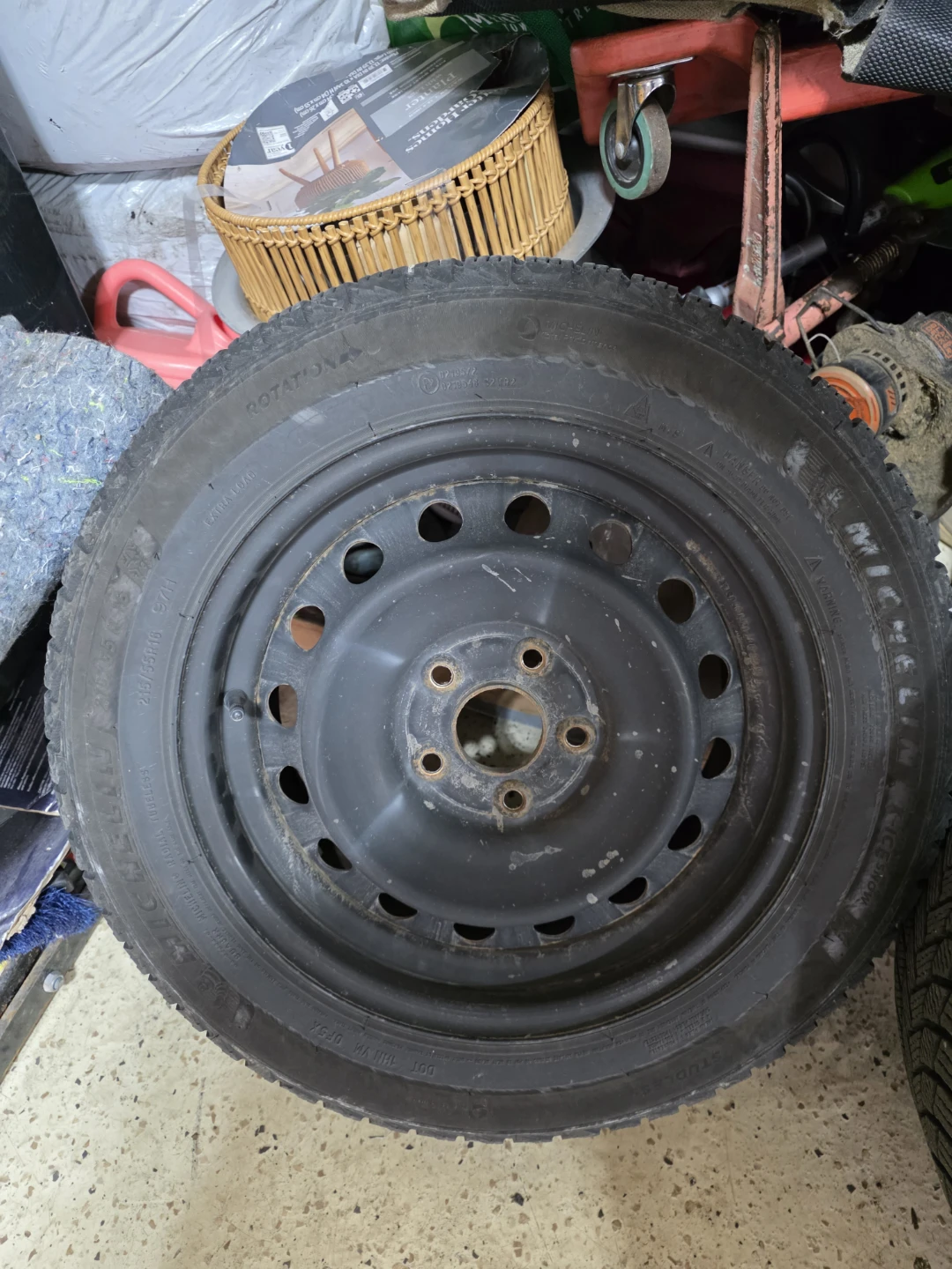 Michelin Winter Tires on Rims 215/55R16 - photo 2