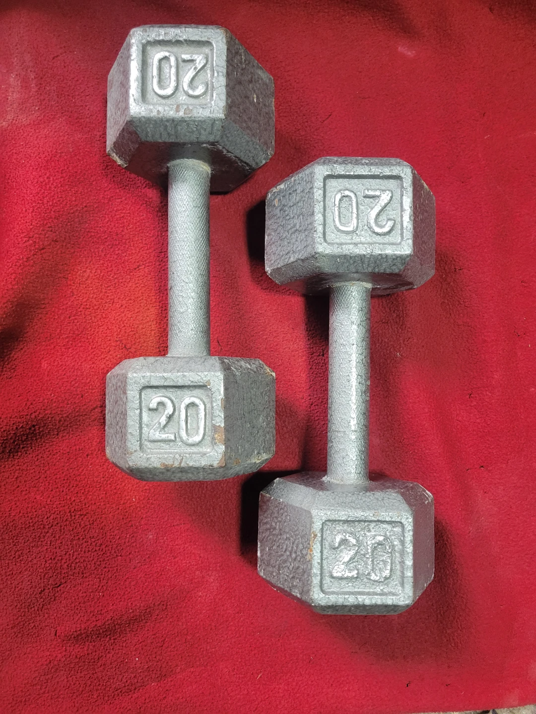 SET OF 20LB.  HEXHEAD DUMBBELLS TOTAL 40LBs