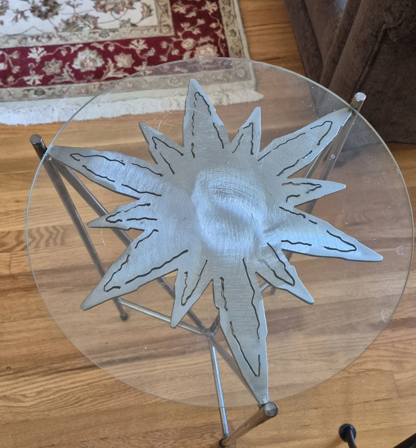Round Accent Table with Decorative Metal Top - photo 2