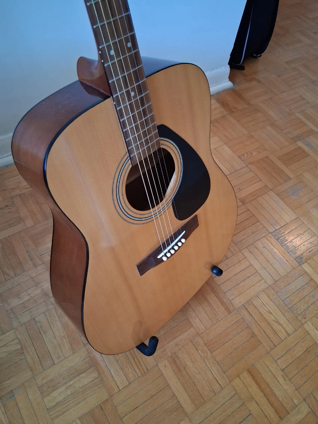 Yamaha F310 Acoustic Guitar with Case, Stand - photo 5