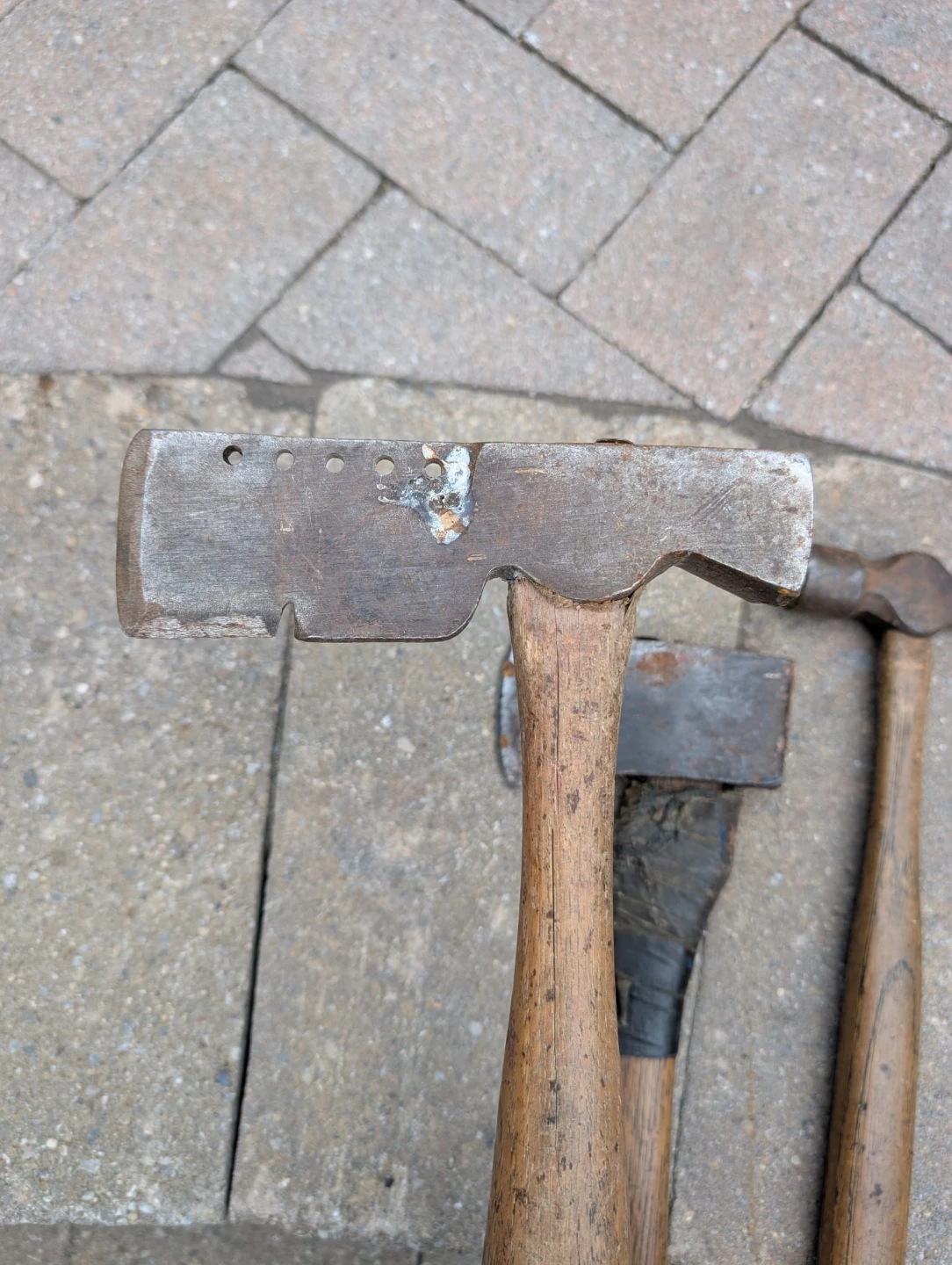 3 Vintage Hatchet Axes and Gray Hammer - photo 3