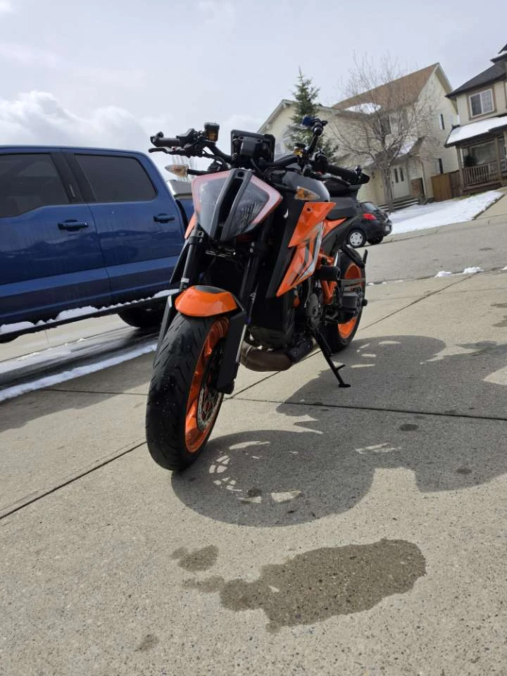 KTM 1290 Super Duke R  Evo
