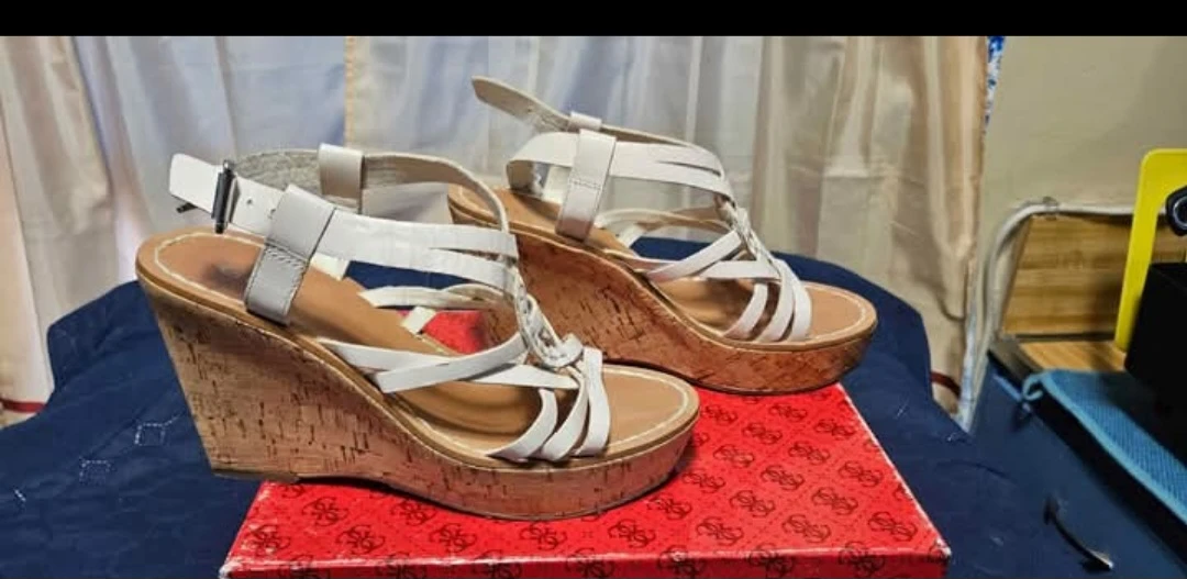 Guess Women's White Strappy Wedge Sandals - Size 7 - photo 4