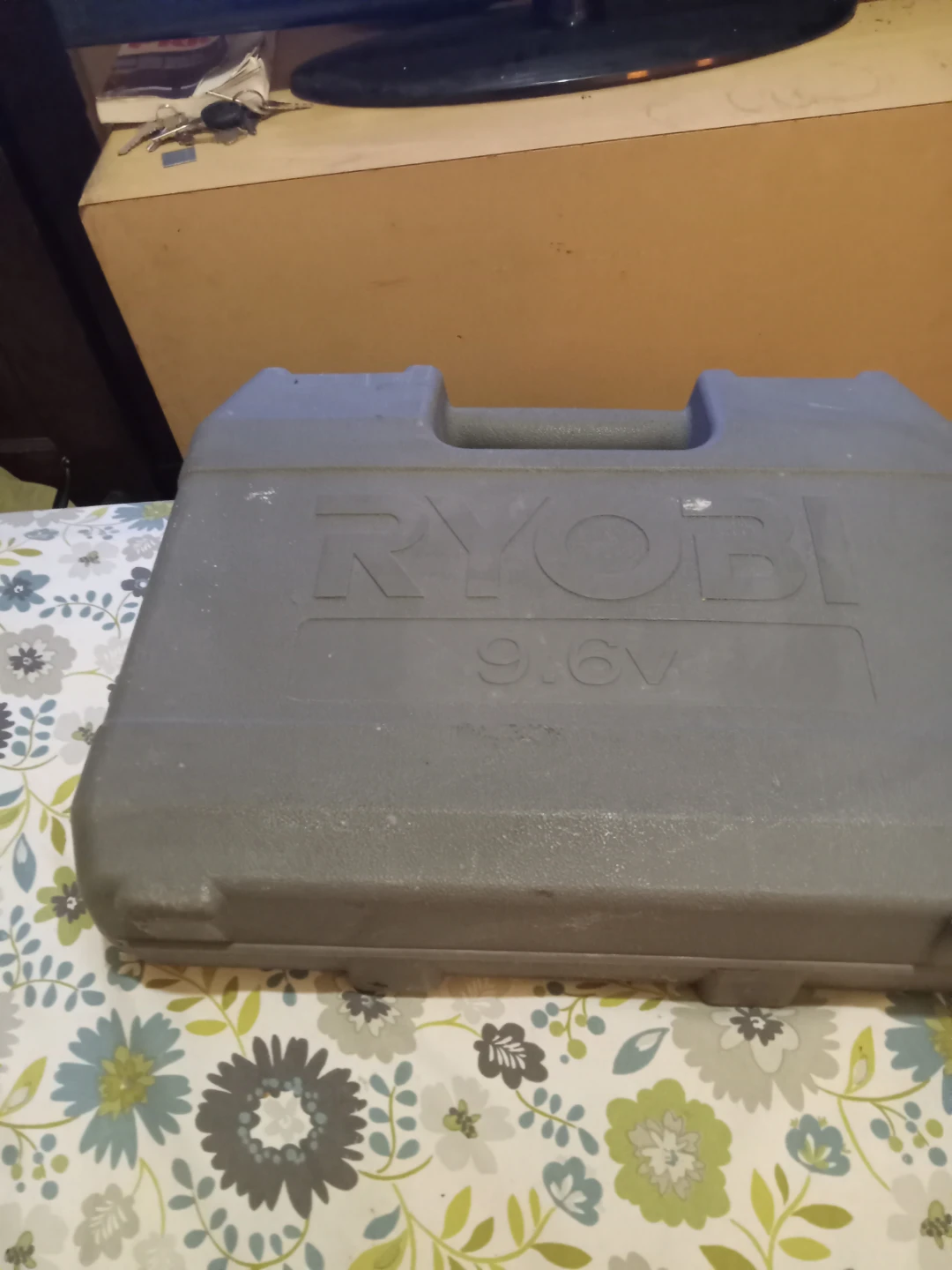 Ryobi 9.6V Cordless Drill with Case and Charger - photo 2