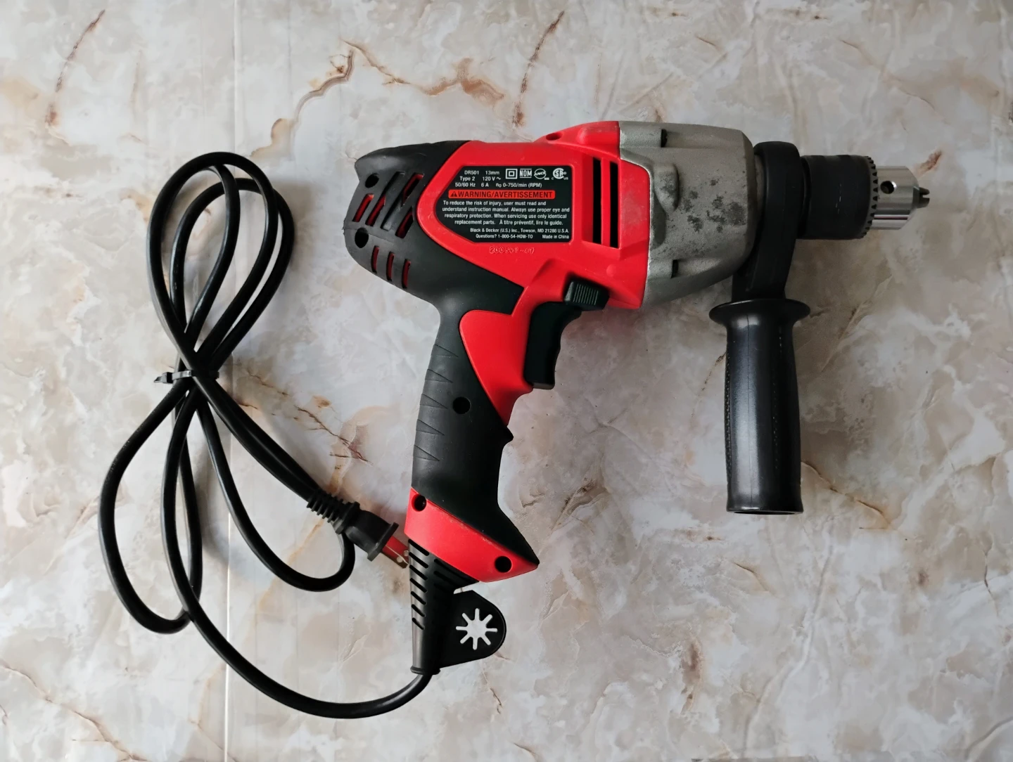 BLACK & DECKER DR501 CORDED 1/2” VSR DRILL / DRIVER - photo 2