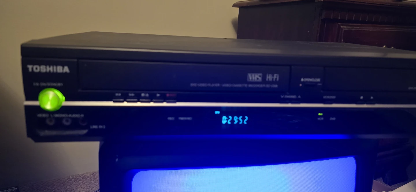 Toshiba SDV398KC2 DVD/VCR Combo Player - photo 4