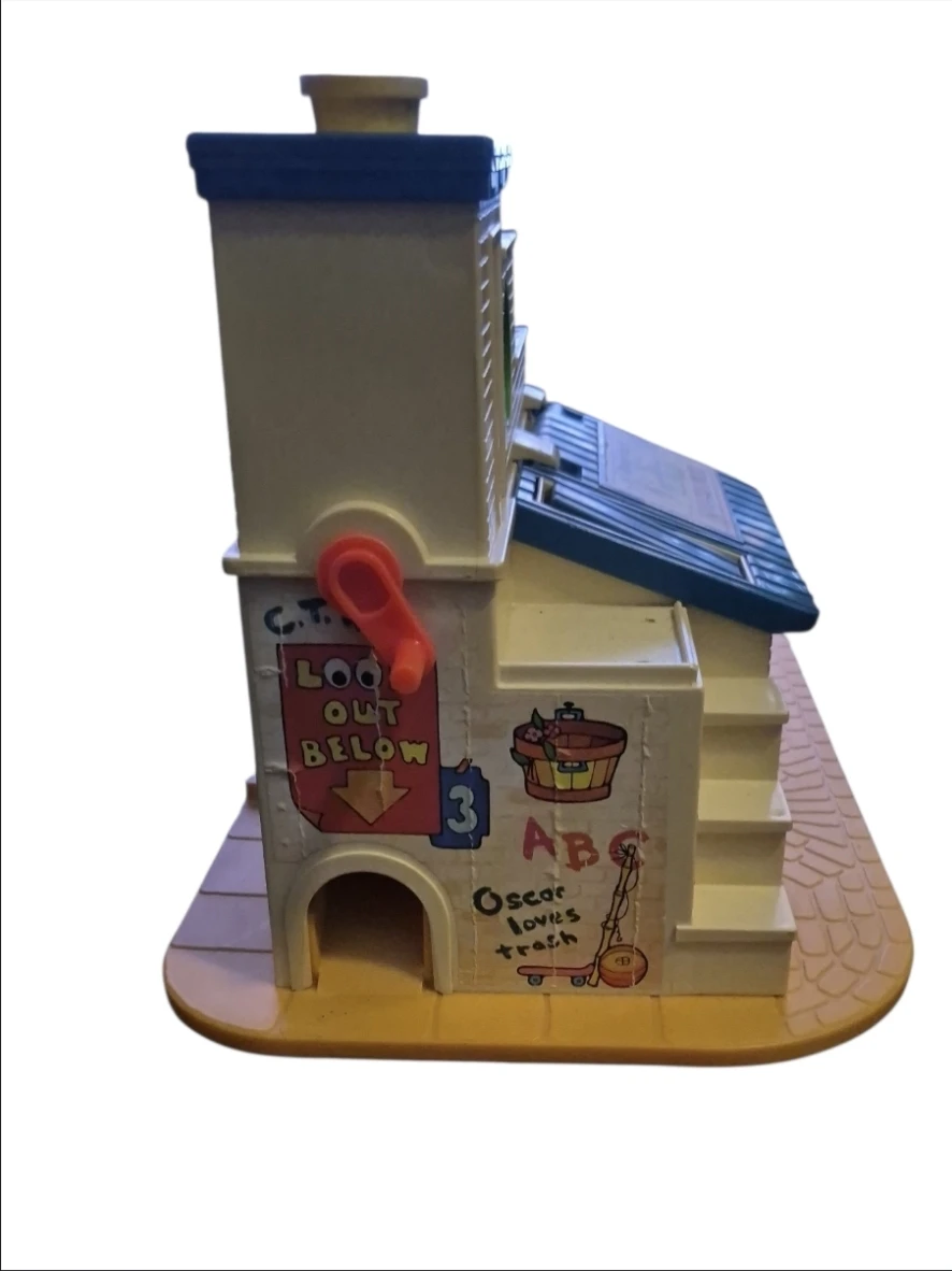 Fisher-Price Sesame Street Clubhouse Play Set - photo 5