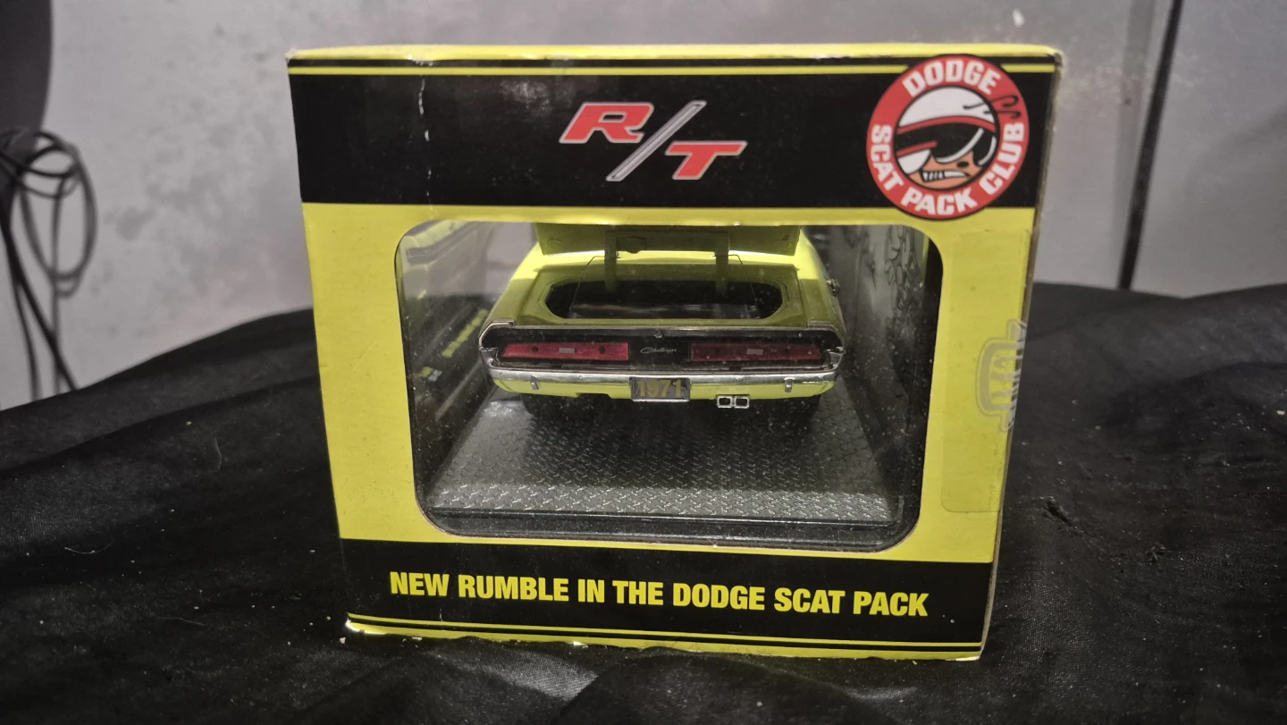 71 challenger scat pack model - photo 3