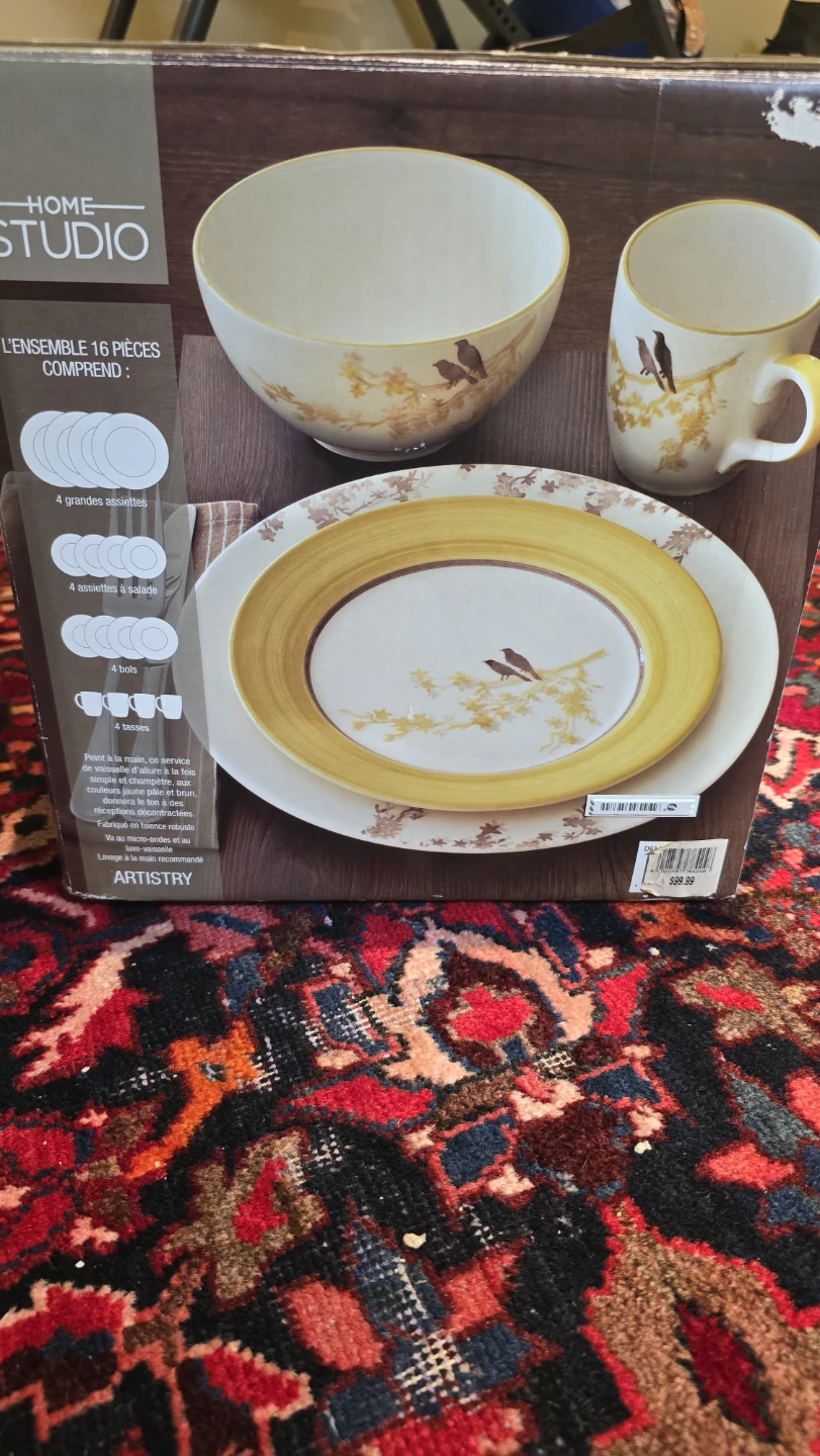 Home Studio Artistry 16 Piece Dinnerware Set