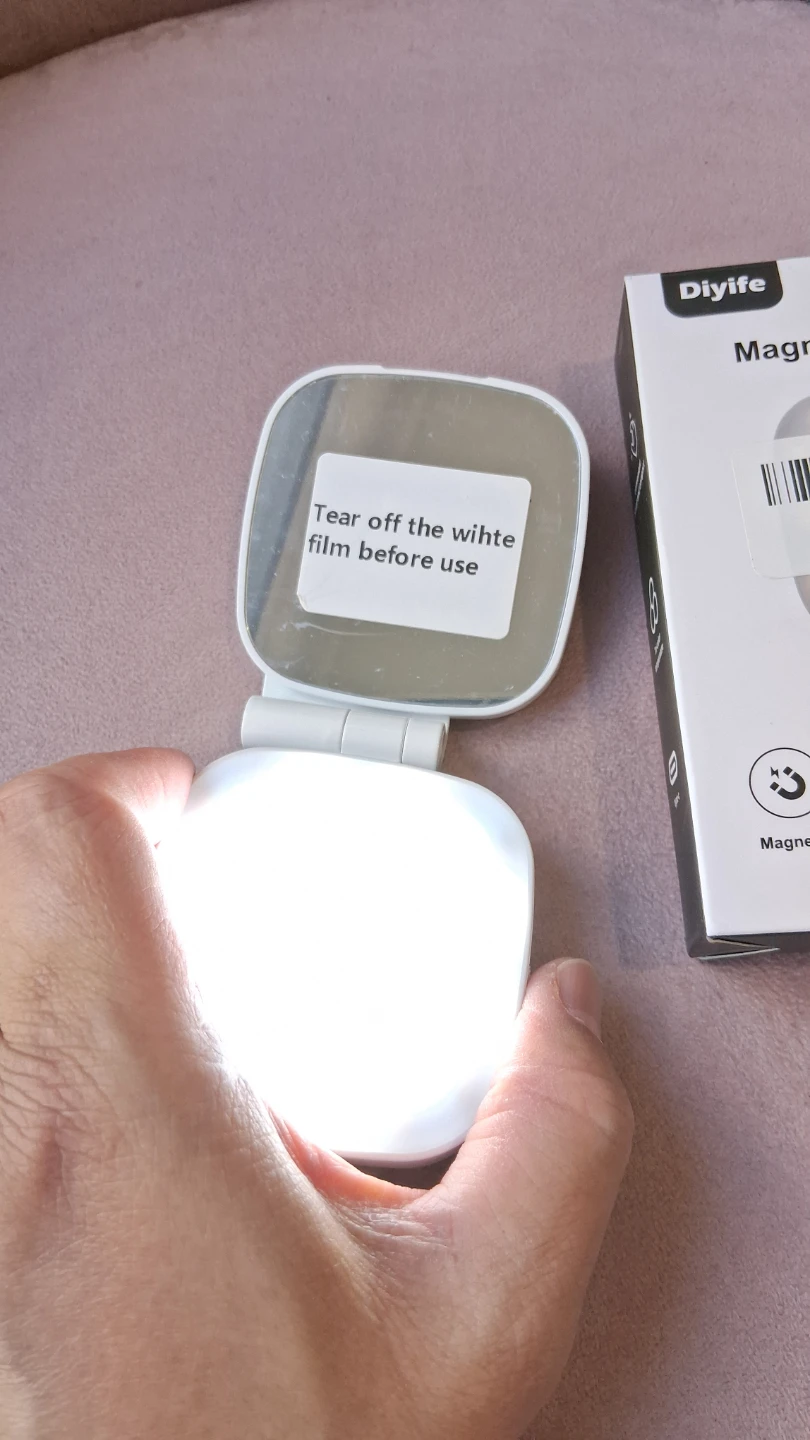 Selfie Light Mirror for make up selfie or phone stand - photo 3